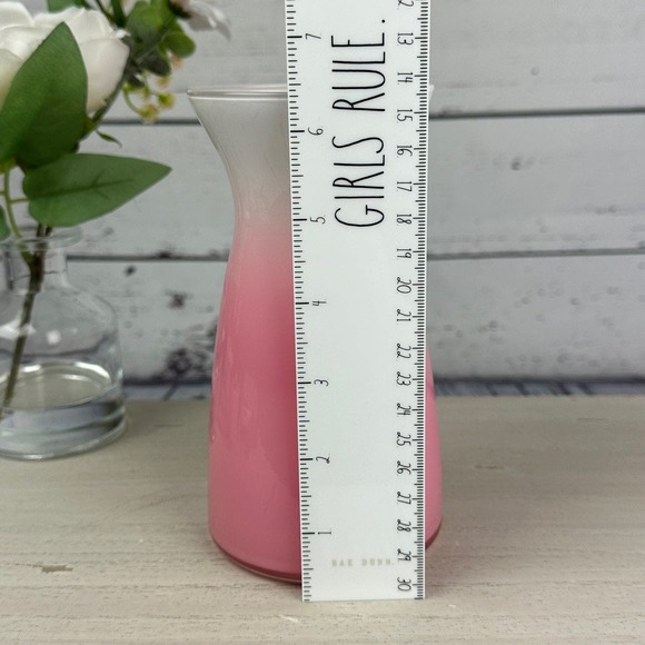 🌸 Pink Ombre Glass Vase – Modern Farmhouse Tabletop Home Décor - Picture 5 of 5